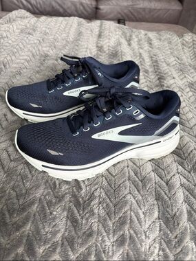Brooks Ghost 15 Running Shoes Light Blue Navy White Sneakers